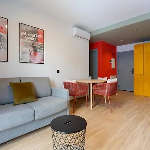 Sholeo Palmas Flats Apartment